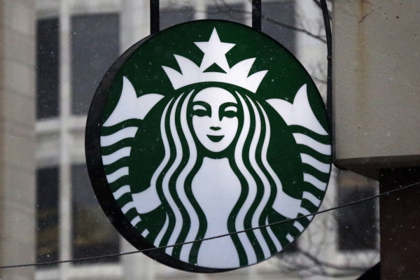 ▲스타벅스 로고가 미국 펜실베이니아주 피츠버그에서 보인다. 피치버그/로이터연합뉴스

