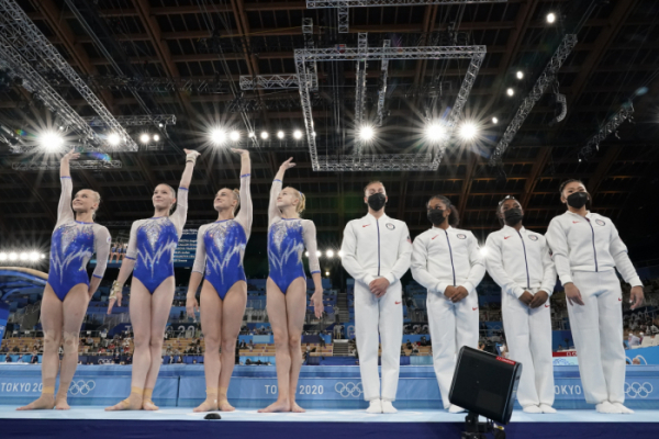 ▲시몬 바일스의 기권 이후 미국은 2020 도쿄 올림픽 여자 기계 체조에서 은메달을 획득했고, 러시아가 금메달을 차지했다.  (AP/뉴시스)