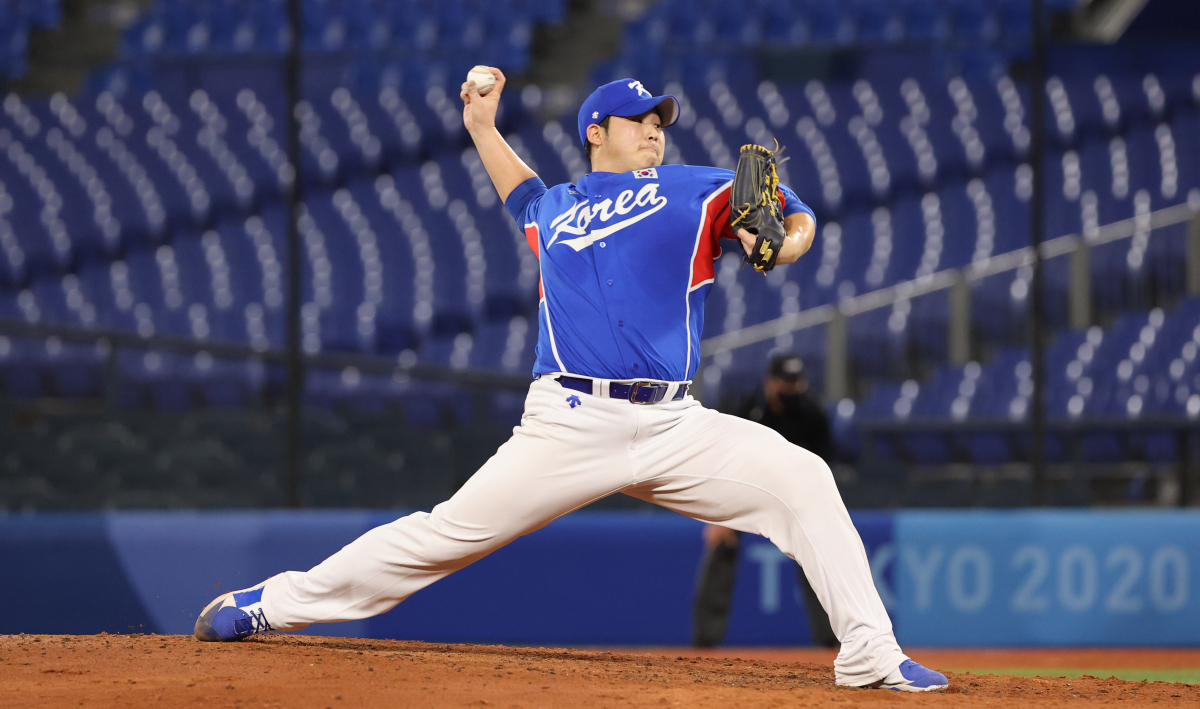 ▲31일 일본 요코하마 스타디움에서 열린 도쿄올림픽 야구 B조 예선 한국과 미국전에 나선 김민우가 공을 던지고 있다. (연합뉴스)