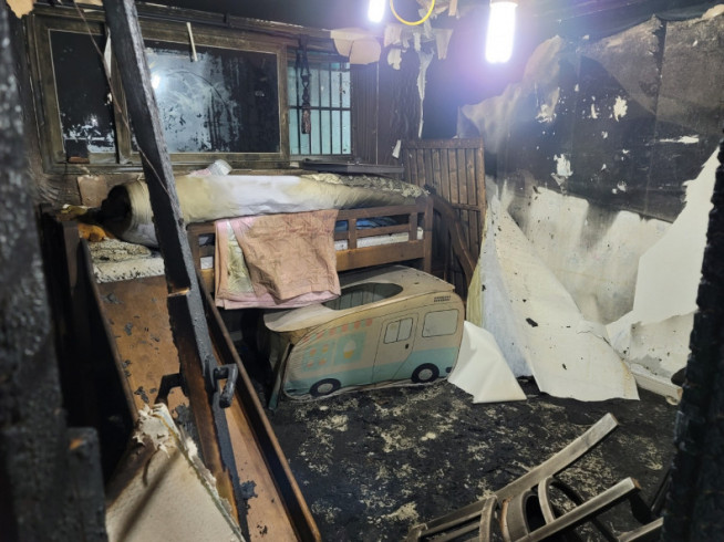 ▲화재로 모든 집기류가 소실된 텔뭉 가족의 인천 남동구 구월동 다세대 주택 모습. (이준모 목사 제공)