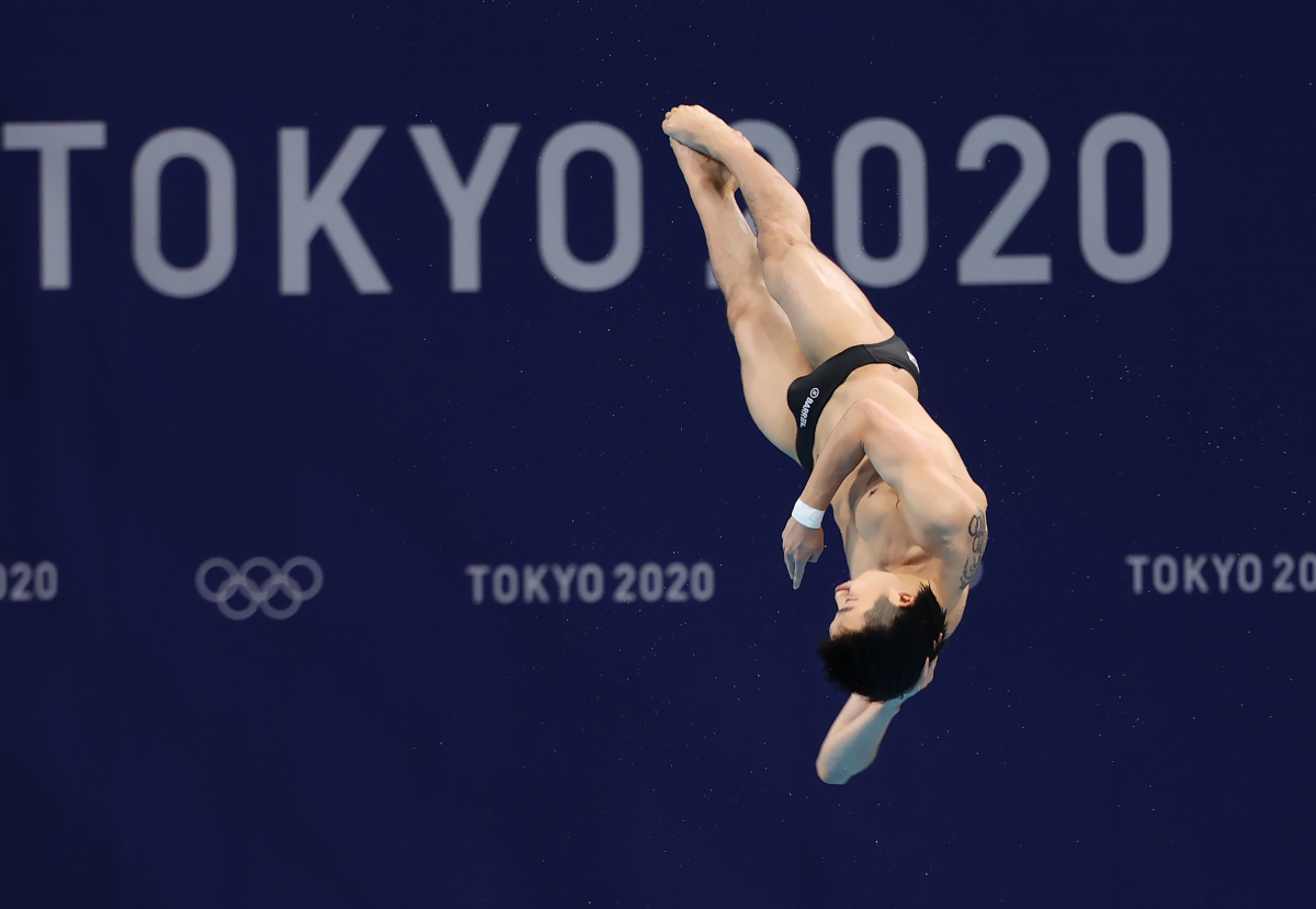 ▲3일 일본 도쿄 아쿠아틱스 센터에서 열린 남자 다이빙 3m 스프링보드 결승 경기에 출전한 우하람이 연기를 선보이고 있다. (연합뉴스)