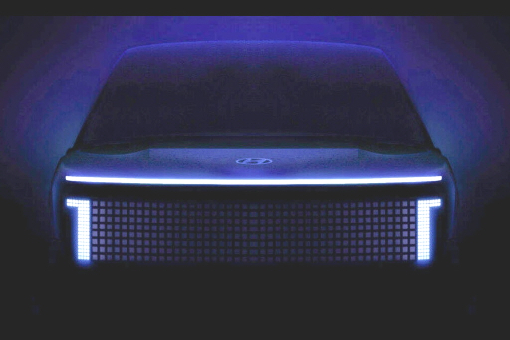 ▲현대차그룹은 향후 전용 전기차 플랫폼 E-GMP를 바탕으로 고급차(제네시스 GV60)와 대형 SUV(아이오닉 7)까지 개발한다는 계획이다. 사진은 아이오닉 7 티저 이미지 모습.  (사진제공=현대차)