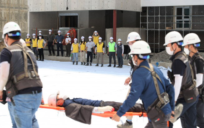 ▲SH공사는 10일 황상하 사장 직무대행 주재로 폭염 및 풍수해 대비 건설현장 안전점검을 시행했다. (자료제공=SH공사)