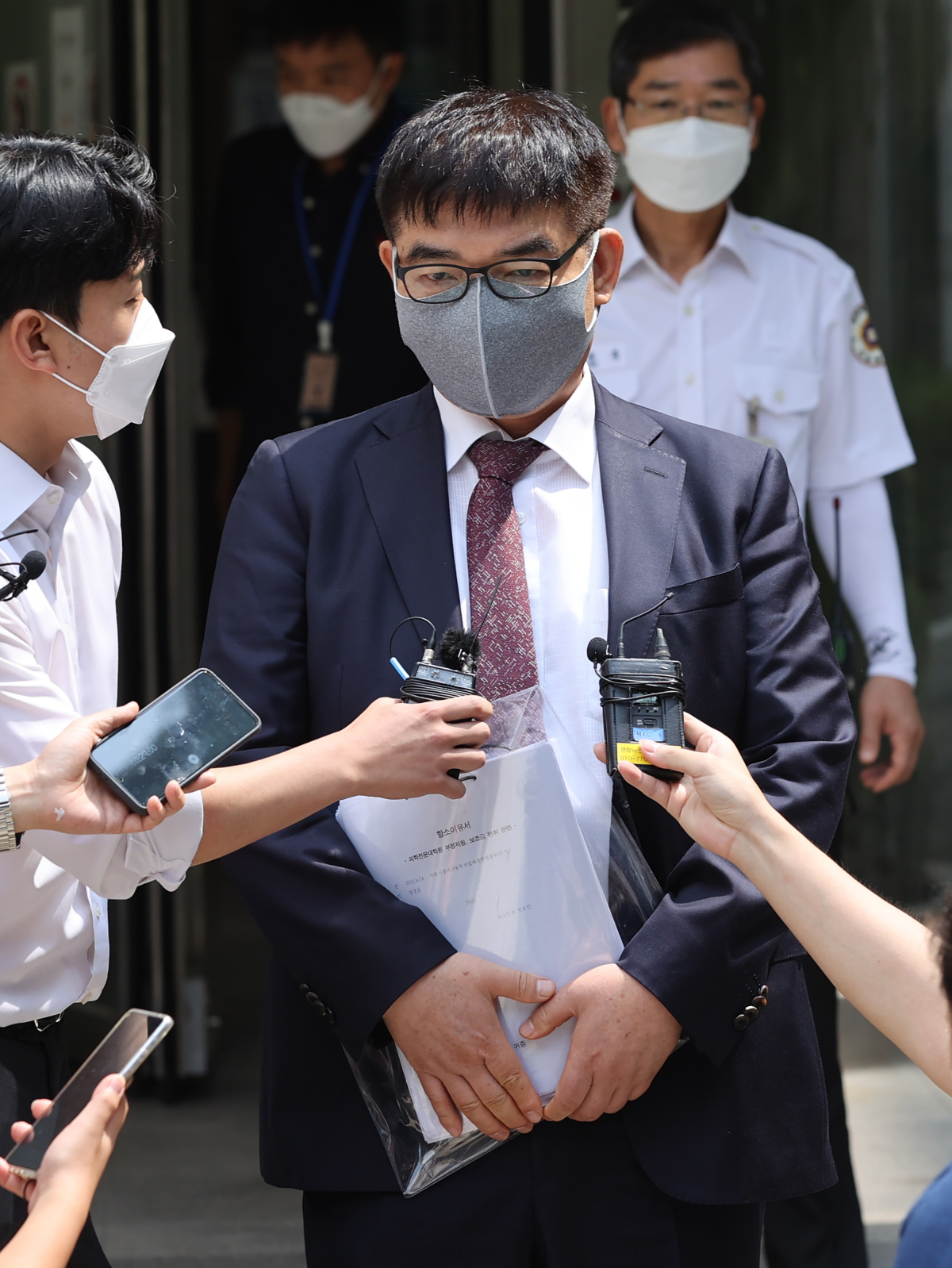 ▲자녀 입시비리와 사모펀드 의혹으로 항소심에서 징역 4년을 선고받은 정경심 동양대 교수의 변호인 김칠준 변호사. (연합뉴스)