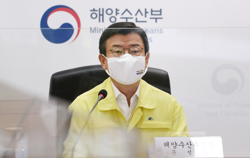 ▲문성혁 해양수산부 장관이 7월 19일 정부세종청사에서 고수온, 적조 대응 상황 점검 회의를 주재하며 발언하고 있다. (연합뉴스)