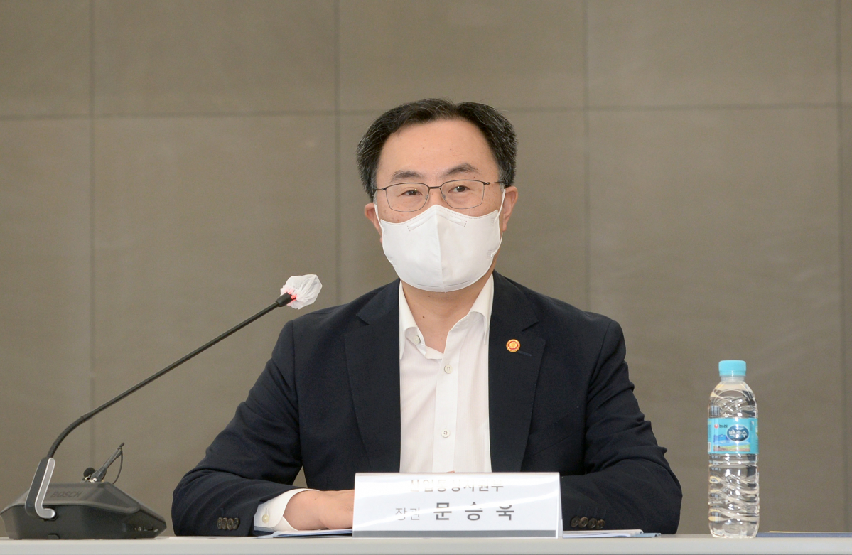 ▲사진은 지난달 21일 서울 삼성동 무역협회 대회의실에서 열린 수출입물류 상생 간담회에서 발언하는 문승욱 산업통상자원부 장관 모습. (뉴시스)
