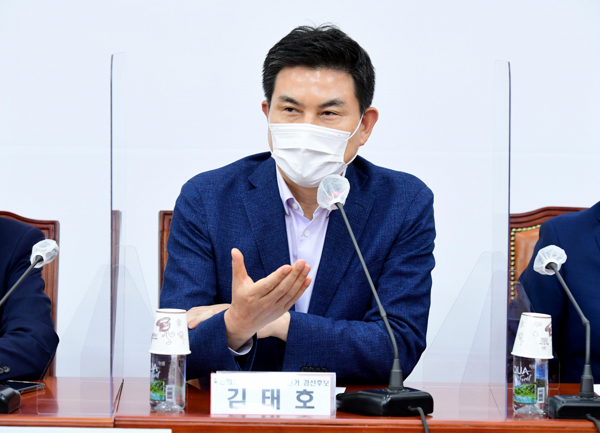 ▲김태호 국민의힘 대선 경선 예비후보가 5일 서울 여의도 국회에서 열린 국민의힘 제20대 대통령선거 경선 예비후보 전체회의에서 발언하고 있다. (연합뉴스)