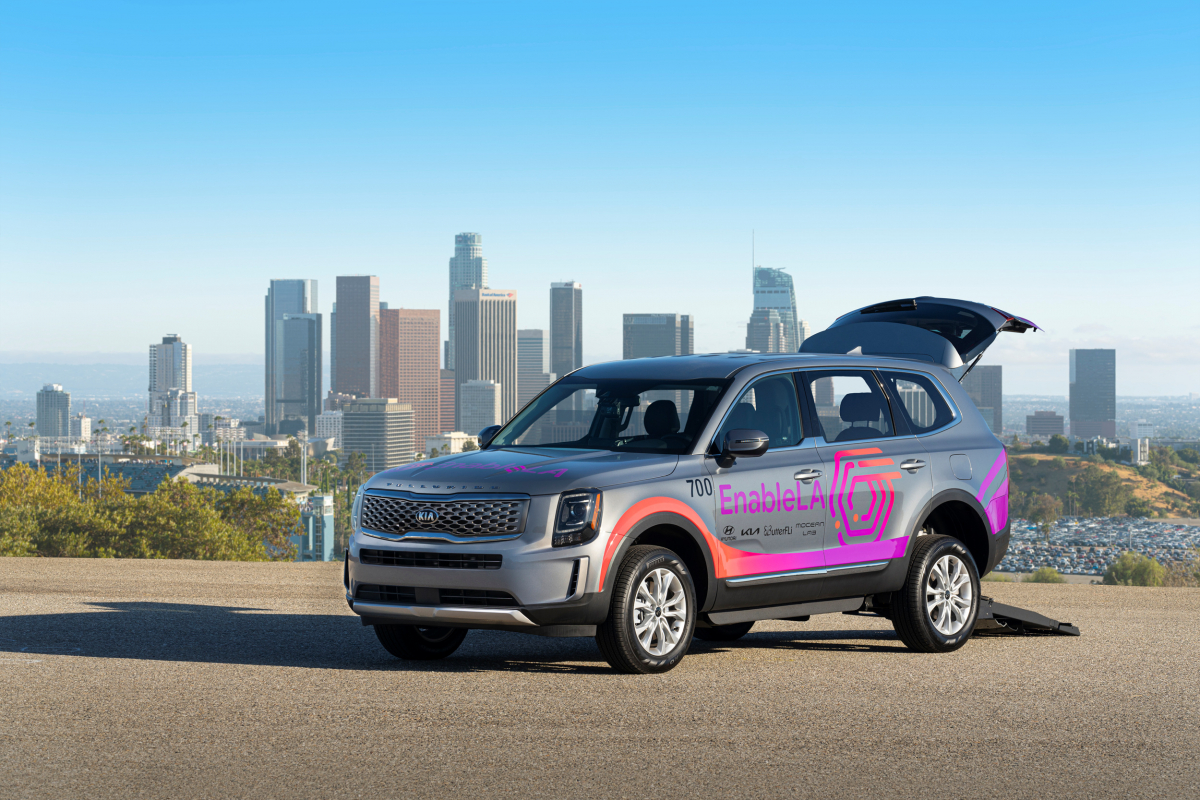 ▲기아 텔루라이드를 개조한 EnableLA의 교통약자 편의 차량  (사진제공=현대차)