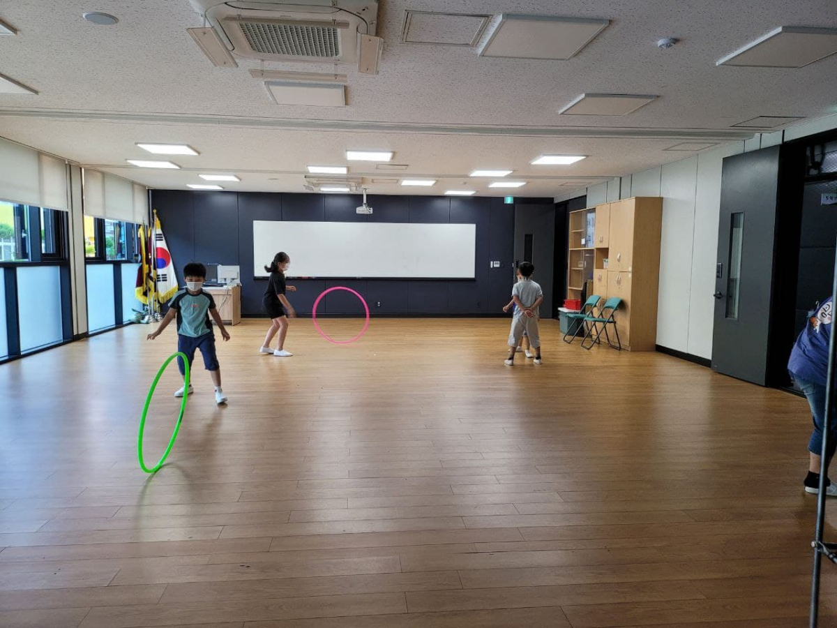 ▲엔알비의 친환경 모듈러 강당 (사진제공=폴라리스그룹)