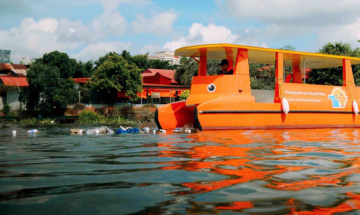 ▲해양 쓰레기로 신음하고 있는 메콩강 일대의 현실을 적나라하게 보여주면서 베트남 환경오염 문제의 심각성을 알린 '클린업 메콩'.  (사진제공=이노션)