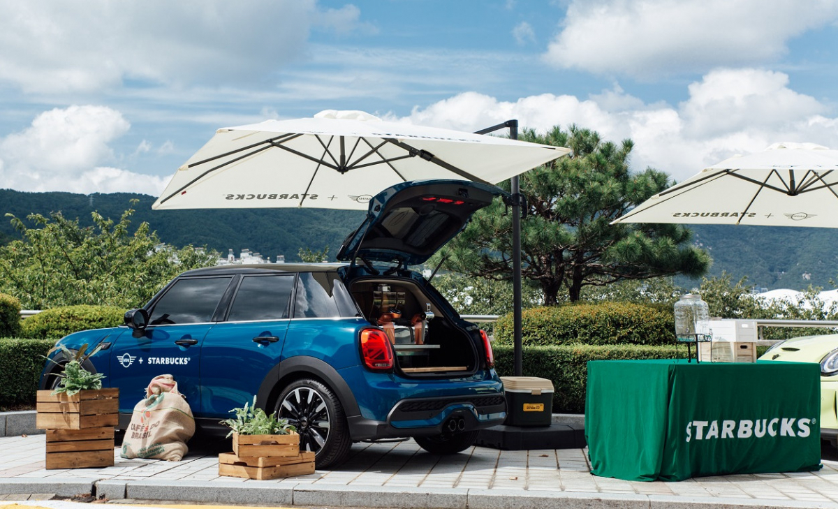 ▲이번 이벤트를 위해 뉴 MINI 5-도어 쿠퍼 S와 컨버터블 쿠퍼 S 등 총 3대의 MINI가 전국 1600여km를 달렸다. (사진제공=MINI 코리아)