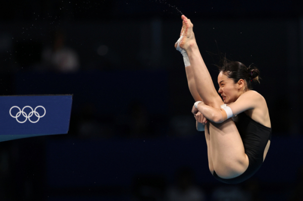 ▲2020 도쿄올림픽 다이빙 여자 10m 플랫폼 예선에 출전한 권하림의 오른쪽 발목에 테이핑이 감겨있다. (연합뉴스)