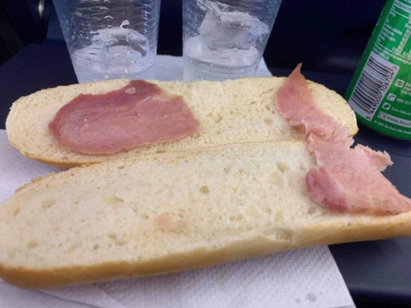 ▲에이미 우즈가 받은 샌드위치 사진. (트위터(@lizzienugent) 캡처)