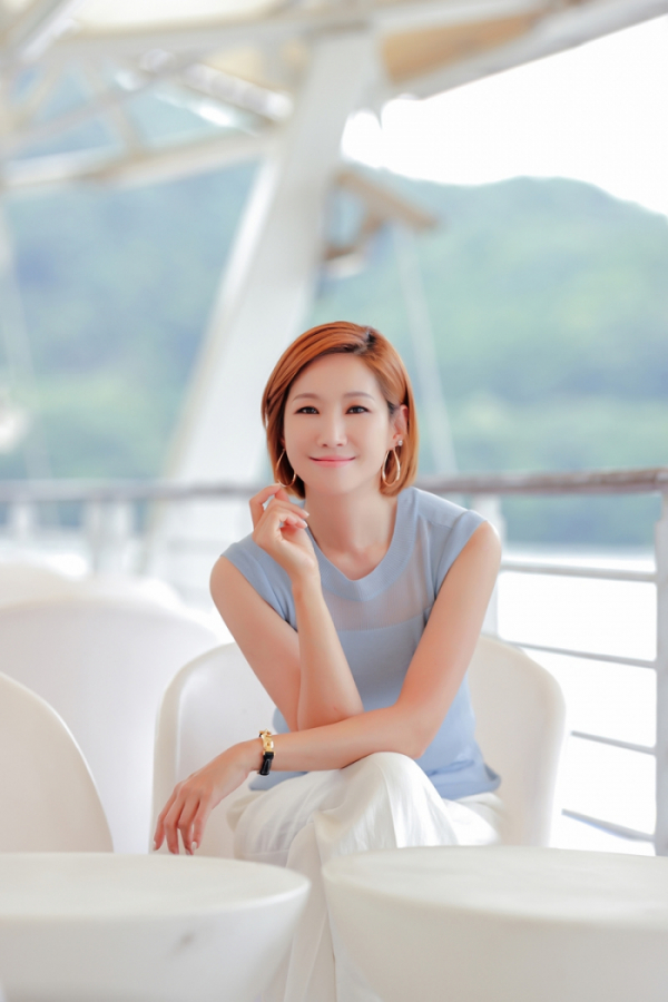 ▲이선진(사진제공= 블랙홀맨 엔터테인먼트)