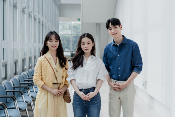 ▲이하이, 이제훈, 원진아(사진 = AOMG 제공)