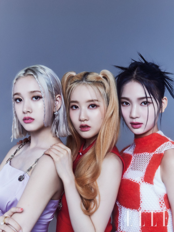 ▲스테이씨(사진 = 패션 매거진 ‘엘르’ 9월호)