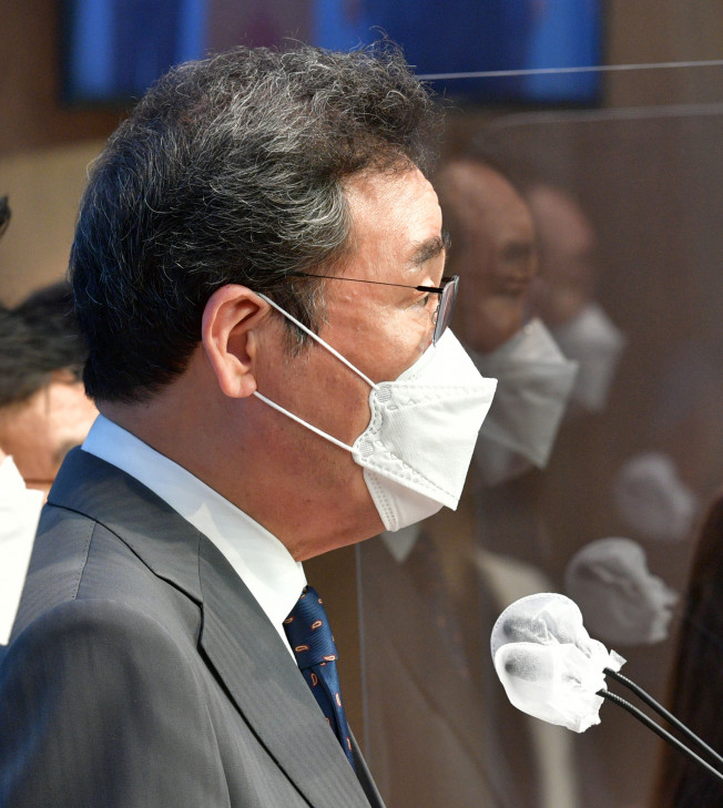 ▲더불어민주당 대권주자인 이낙연 전 대표가 2일 서울 여의도 국회 소통관에서 국민의힘 대권주자인 윤석열 전 검찰총장을 규탄하는 기자회견을 하고 있다.  (연합뉴스)