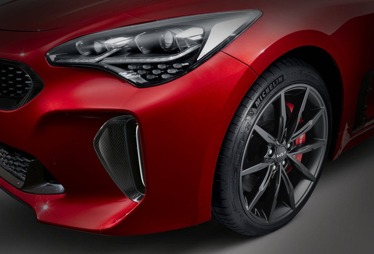 ▲기아 The 2022 스팅어 아크로 에디션 19인치 블랙 디자인 휠  (사진제공=기아)