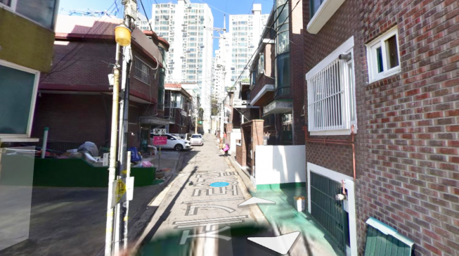 ▲서울 동대문구 청량리역 일대 재개발 사업 바람이 거세다. 청량리역 일대 주요 재개발 구역은 사업 마무리 단계로 2023년부터 주상복합 건물과 고층 아파트가 줄줄이 들어설 예정이다.  사진은 서울 동대문구 청량리동 일대 모습. (출처=네이버지도)