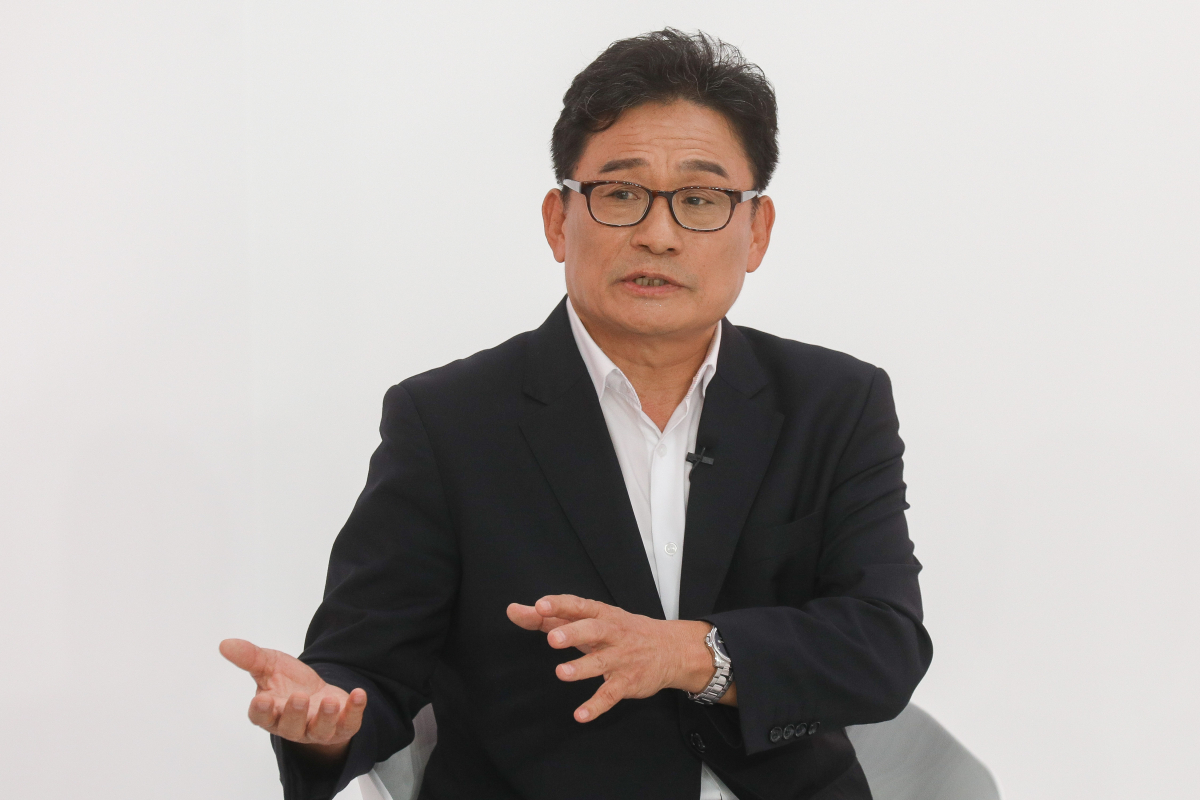 ▲9일 오후 서울 금천구 즐스튜디오에서 열린 '국민시그널' 국민의힘 대선 경선 후보 공개면접에서 박찬주 전 육군 대장이 질문에 답변하고 있다. (공동취재사진) 