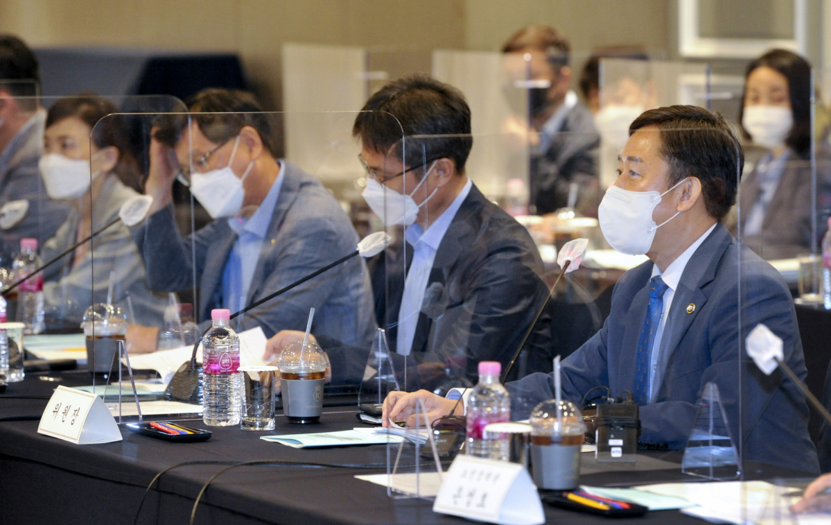 ▲양성일 보건복지부 1차관이 13일 오후 서울 여의도 CCMM빌딩에서 열린 제5차 장기요양위원회에서 발언하고 있다. (연합뉴스)