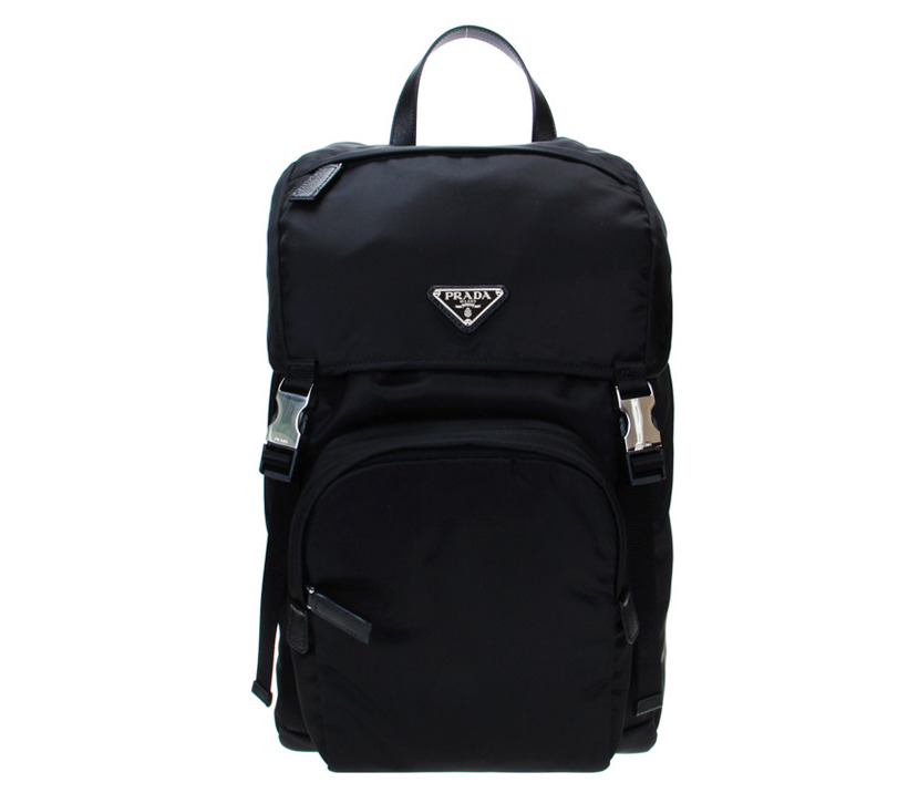 ▲프라다 리나일론 사피아노 백팩 (사진제공=머스트잇)