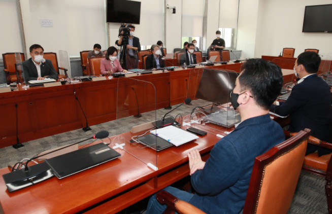 ▲26일 서울 여의도 국회에서 언론중재법 8인 협의체 회의가 열리고 있다.  (국회사진기자단)