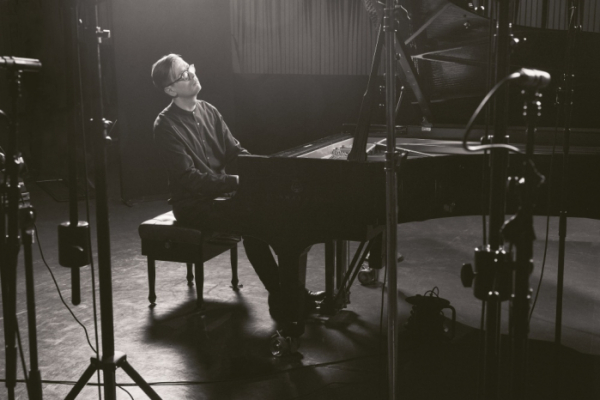 ▲비킹구르 올라프손(사진 = 유니버설뮤직 제공)