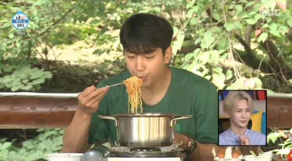 ▲허훈이 '나혼자산다' 여행 촬영지에서 사골라면을 먹었다.(사진=MBC 방송화면 캡처)