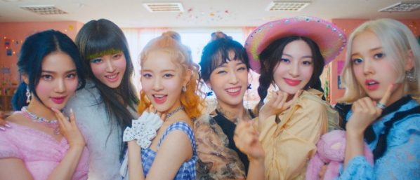 ▲스테이씨(사진 = 하이업엔터테인먼트 제공)