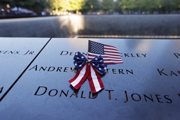 ▲미국 뉴욕시 맨해튼에서 9/11테러 20주기에 미국 국기가 보인다. 맨해튼/EPA연합뉴스
