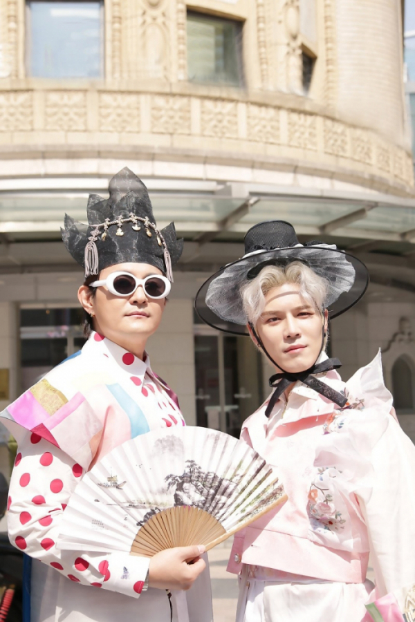 ▲노라조 조빈, 원흠(사진제공=마루기획)