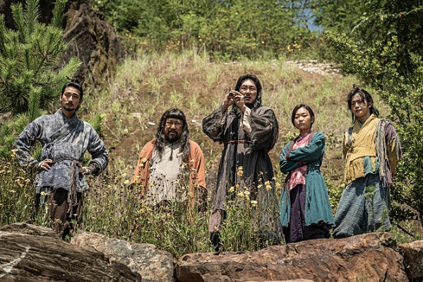 ▲'광대들: 풍문조작단'(사진제공=워너 브러더스 코리아(주))