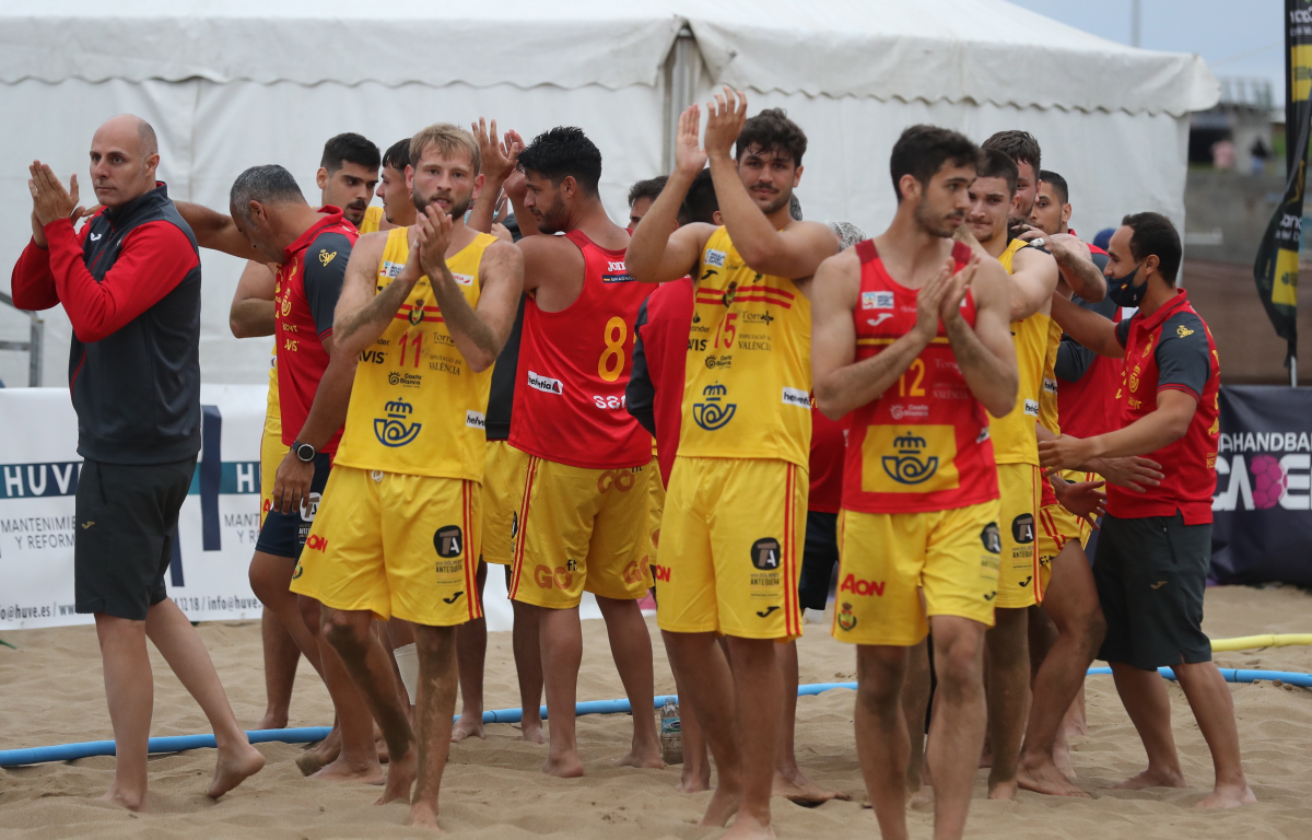 ▲스페인의 비치 핸드볼 남자 대표 선수들 (연합뉴스)