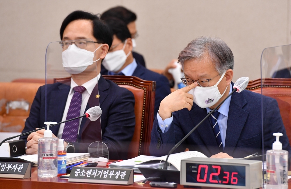 ▲권칠승 중기벤처부 장관 등이 참석한 가운데 7일 국회 산업통상자원중소벤처기업위원회 중기벤처부에 대한 국정감사가 열렸다. 신태현 기자 holjjak@ (이투데이DB)
