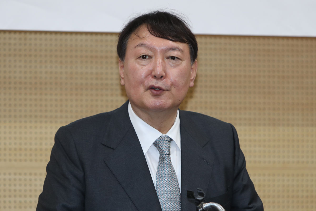 ▲윤석열 국민의힘 대선 경선 예비후보가 11일 오후 광주 서구 치평동 김대중컨벤션센터에서 열린 광주·전남 선거대책위원회 출범식에서 인사말 하고 있다. (연합뉴스)