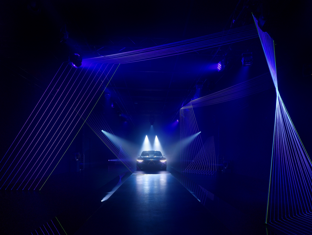 ▲제네시스 엑스 로드쇼(서울, 디뮤지엄) 미디어 아트 퍼포먼스  (사진제공=제네시스)