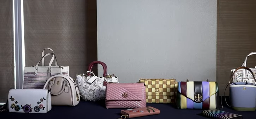 ▲시몬느가 만든 제품들. (시몬느 유튜브 방송 화면 캡쳐.)