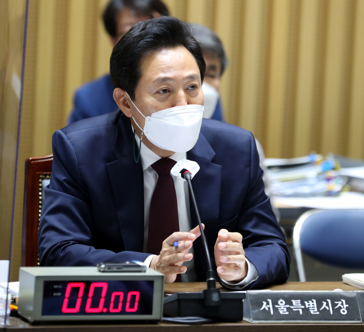 ▲오세훈 서울시장이 19일 서울시청에서 열린 국회 행정안전위원회의 서울특별시 국정감사에서 의원 질의에 답변하고 있다.   (국회사진기자단)