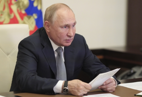 ▲블라디미르 푸틴 러시아 대통령이 19일(현지시간) 운송 전략 관련 회의에 참석했다. 모스크바/AP연합뉴스
