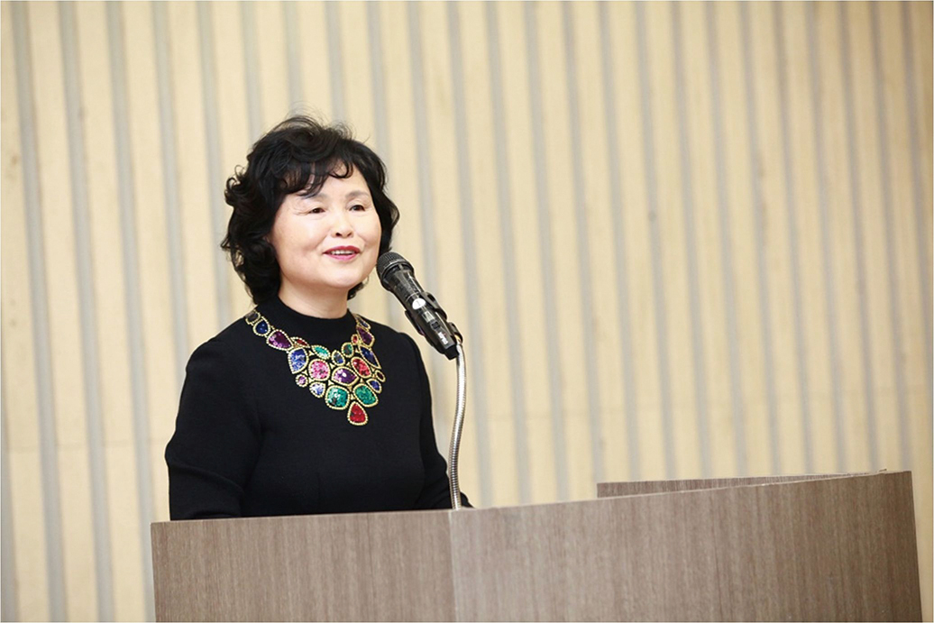 ▲한경혜 교수는 노벨상위원회에서 한국대표로 활동했다(제공 한경희)