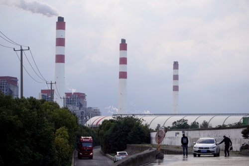 ▲중국 상하이에 위치한 석탄 발전소가 보인다. 상하이/로이터연합뉴스
