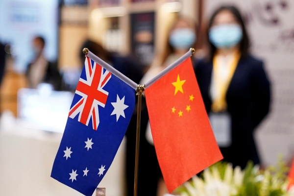 ▲중국 상하이에서 열린 국제수입엑스포에서 지난해 11월 6일 중국과 호주의 국기가 보인다. 상하이/로이터연합뉴스
