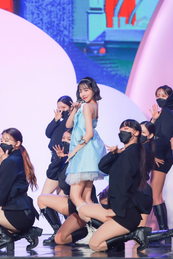 ▲조유리(사진 = 웨이크원 제공)