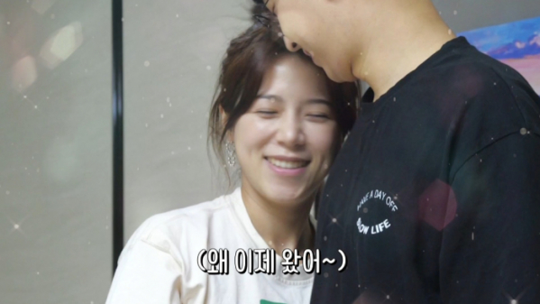 ▲남편 품에 안기는 양지은(사진=KBS 방송화면 캡처)