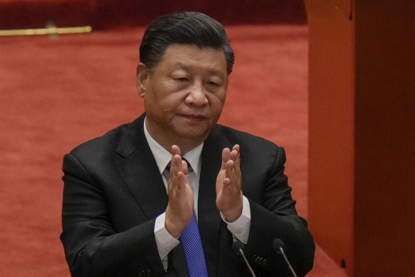 ▲시진핑 중국 국가주석이 10월 9일 신해혁명 110주년을 맞아 기념식에서 박수를 치고 있다. 베이징/AP연합뉴스

