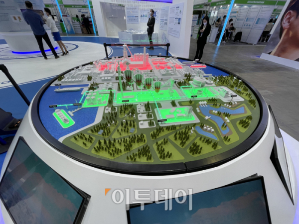 ▲일산 킨텍스(KINTEX)에서 열린 '대한민국 에너지대전' 포스코가 현재 및 미래의 제철소 모형을 구현했다. (고양=이다솜 기자 @citizen)