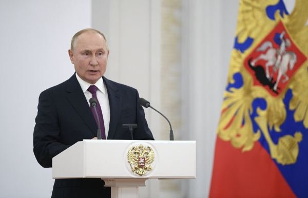 ▲블라디미르 푸틴 러시아 대통령이 12일(현지시간) 수도 모스크바에서 열린 하원(국가두마) 개원식에서 연설하고 있다. 모스크바/AP연합뉴스

