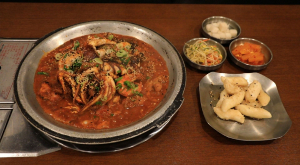 ▲홍천 이색 찜닭(사진제공=채널A)