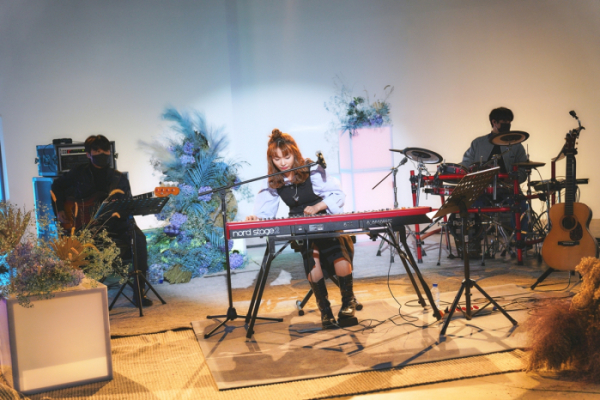 ▲<더듬이TV : 우당탕탕 안테나>(사진제공=카카오엔터테인먼트)